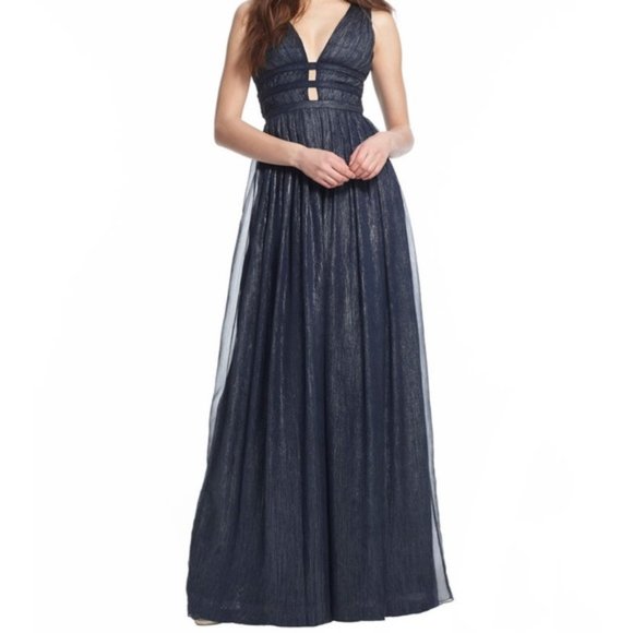Monique Lhuillier Dresses & Skirts - Monique Lhuillier Whitney (450487) Metallic Chiffon Gown Dress size 4